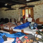 Peregrinos durmiendo la siesta- Albergue de Pereje